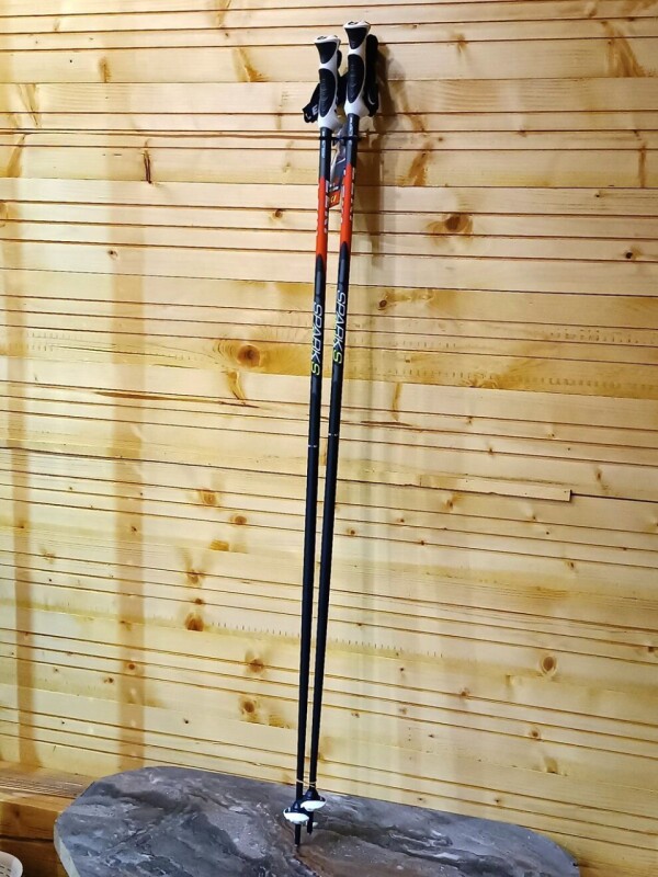 NOVÉ LEKI SPARK S BLACK-RED 130CM